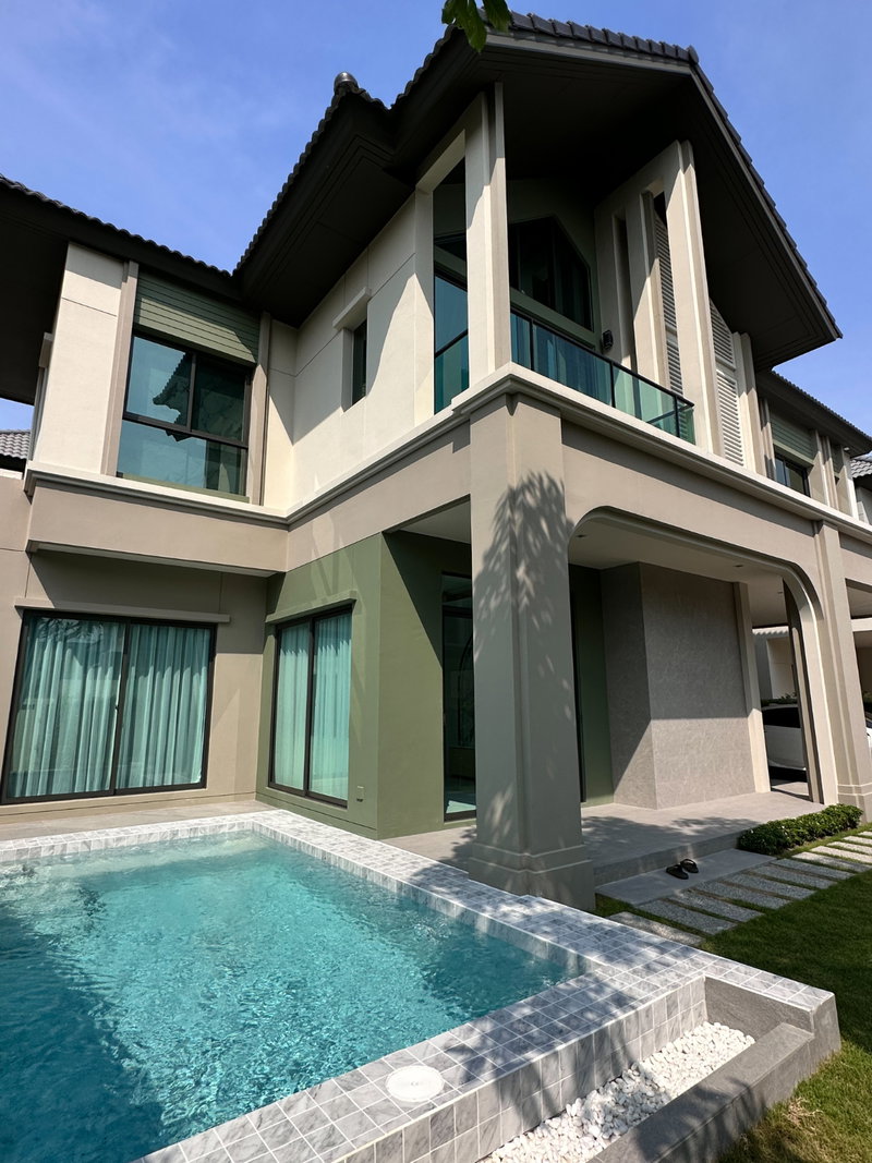 ขายบ้านเดี่ยว : [ขาย 12.4M] บางกอก บูเลอวาร์ด เวสต์เกต | 5 นอน 248 ตรม. บ้านหรู สไตล์ยุโรป ใกล้ Central Westgate