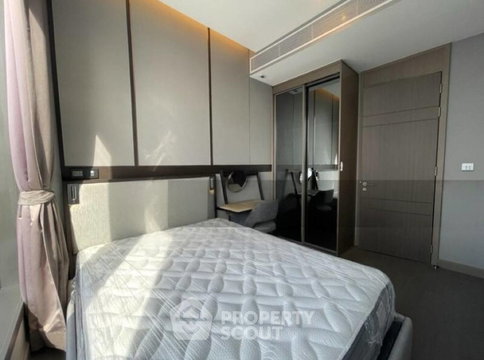 2-BR Condo at The Esse At Singha Complex near MRT Phetchaburi (ID 2430204)