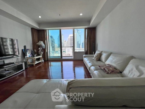 3-BR Condo at Baan Siri 24 near BTS Phrom Phong (ID 2721600)