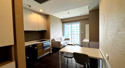 Condos for rent : The Saint                 Residences