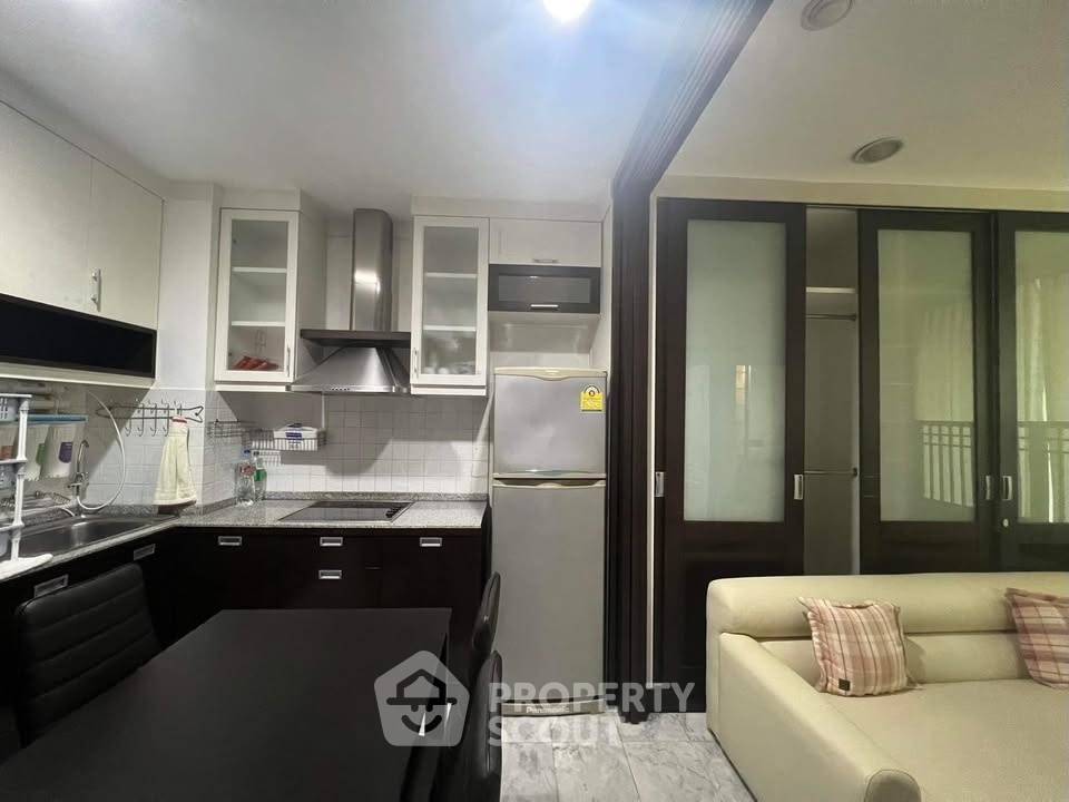รูป คอนโด 2-ห้องนอน ที่ สาธร เฮ้าส์ คอนโดมิเนียม ใกล้ BTS สุรศักดิ์ (ID 2560780) - รูปที่ 5/9