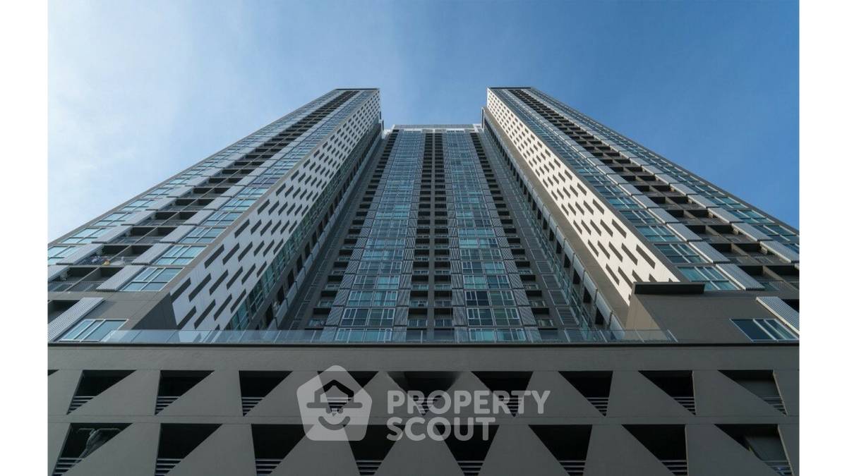 รูป คอนโด 2-ห้องนอน ที่ โนเบิล รีวอลฟ์ รัชดา ใกล้ MRT ศูนย์วัฒนธรรมแห่งประเทศไทย (ID 2722951) - รูปที่ 2/10