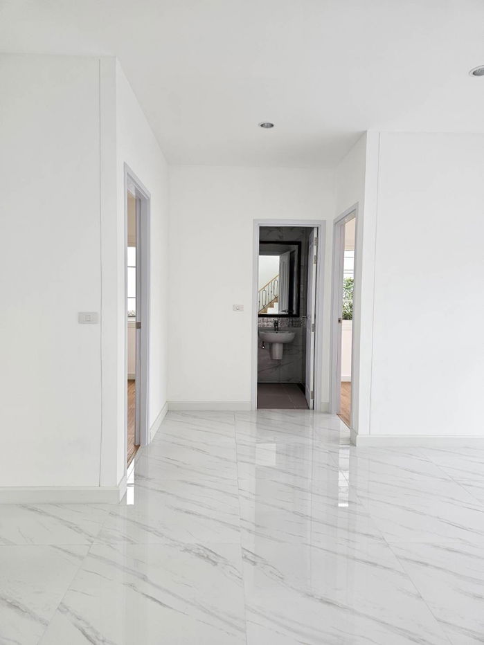 รูป บ้านเดี่ยวให้เช่า 5 ห้องนอน 5 ห้องน้ำ โครงการแกรนดิโอ 2 วิภาวดี - รังสิต ใกล้สนามบิน โรงเรียนนานาชาติฮาร์โรว์ พร้อมเข้าอยู่ - รูปที่ 15/25