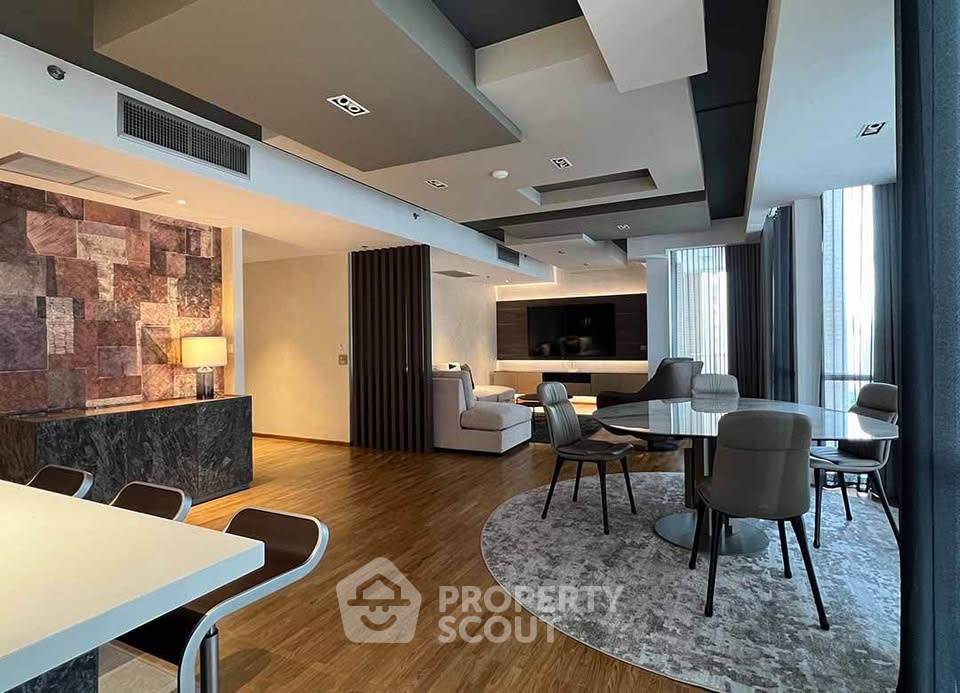 รูป คอนโด 2-ห้องนอน ที่ หลังสวน วิลล์ คอนโดมิเนียม ใกล้ BTS ราชดำริ (ID 2507330) - รูปที่ 2/14