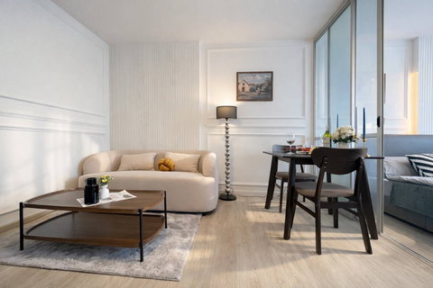 🌄 Newly Renovated Condo with Mountain & City Views – Only 2.15 MB