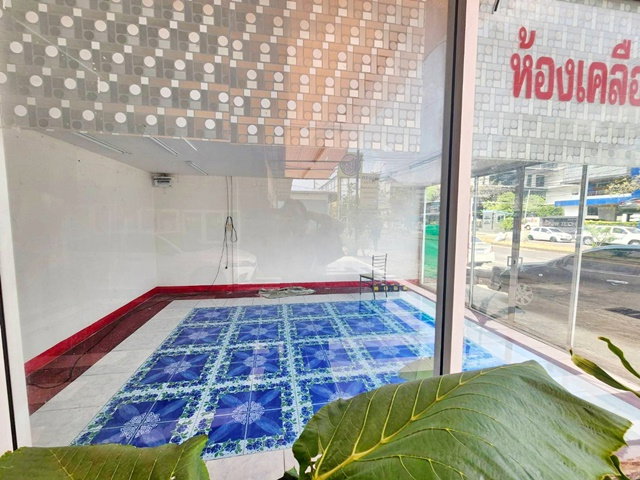 รูป โชว์รูม ร้านค้าที่พักลูกค้า 1 ไร่ 1,600ตร.ม. ห้องเคลือบแก้ว 6นอน 6น้ำ เดอะมอลล์บางกะปิ 1กม. ใกล้ศูนย์การค้าบางกะปิ - รูปที่ 2/8