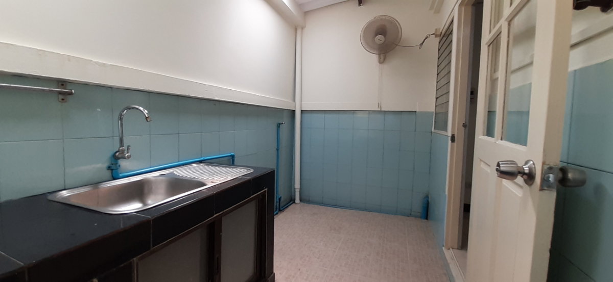 รูป ให้เช่า ทาวน์เฮ้าส์ขนาด 17 ตร.ว. 2 ห้องนอน 2 ห้องน้ำ 1 ที่จอดรถ ห่างจากรถไฟฟ้าสีเขียว 300 เมตร - รูปที่ 6/12