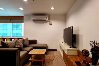 Condos for rent : Renting Condo Asoke place 2bed fully fur