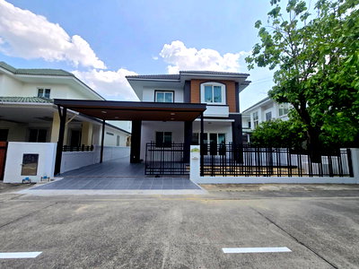 บ้านเดี่ยว กรุงเทพมหานคร : บ้านสวน ร่มเกล้า-สุวรรณภูมิ ถนนร่มเกล้า เขตมีนบุรี  บ้านเดี่ยว2ชั้น หลังมุมนอก ทำเลดี ต้นโครงการ รีโนเวทใหม่ น่าอยู่ เฟอร์ฯพร้อม