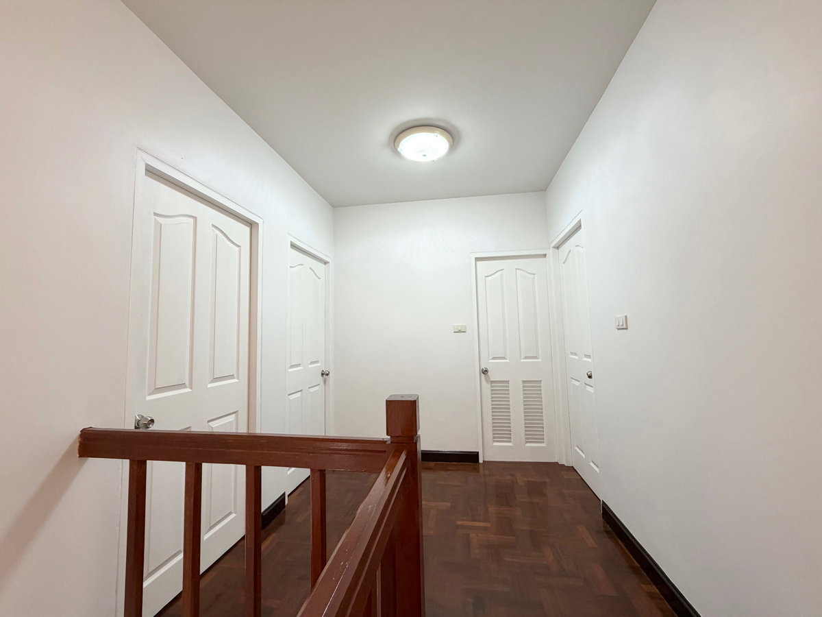 รูป ขายขาดทุน บ้านเดี่ยว เสนากรีนวิลล์ รังสิต คลอง 11 รีโนเวทพร้อมอยู่ พื้นที่เยอะ  ใกล้ถนนเลียบคลองสิบเอ็ด ถนนรังสิต นครนายก และถนนกาญจนาภิเษก - รูปที่ 25/31