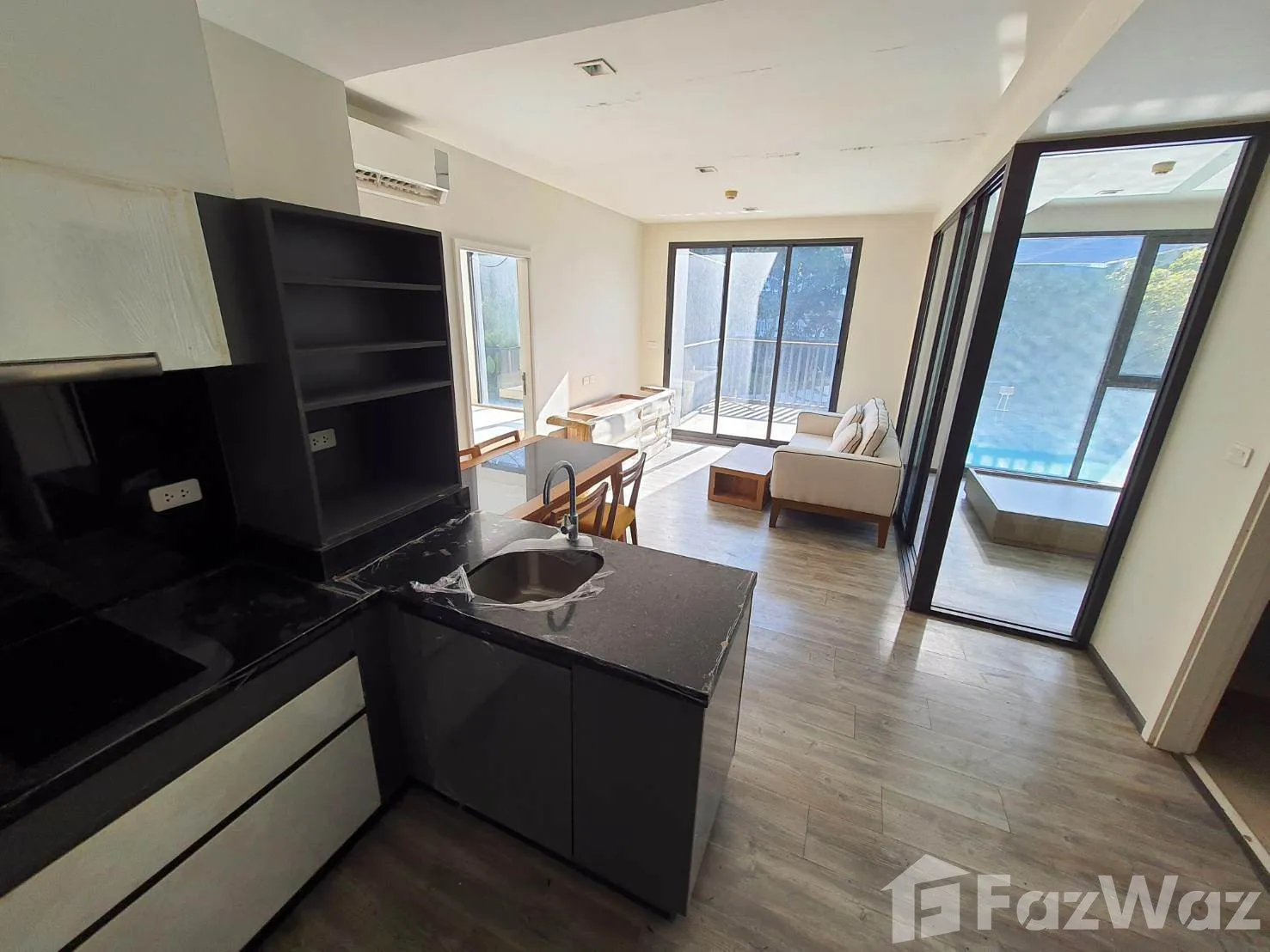 MODERN 2 BED THE DECK PATONG 6106652