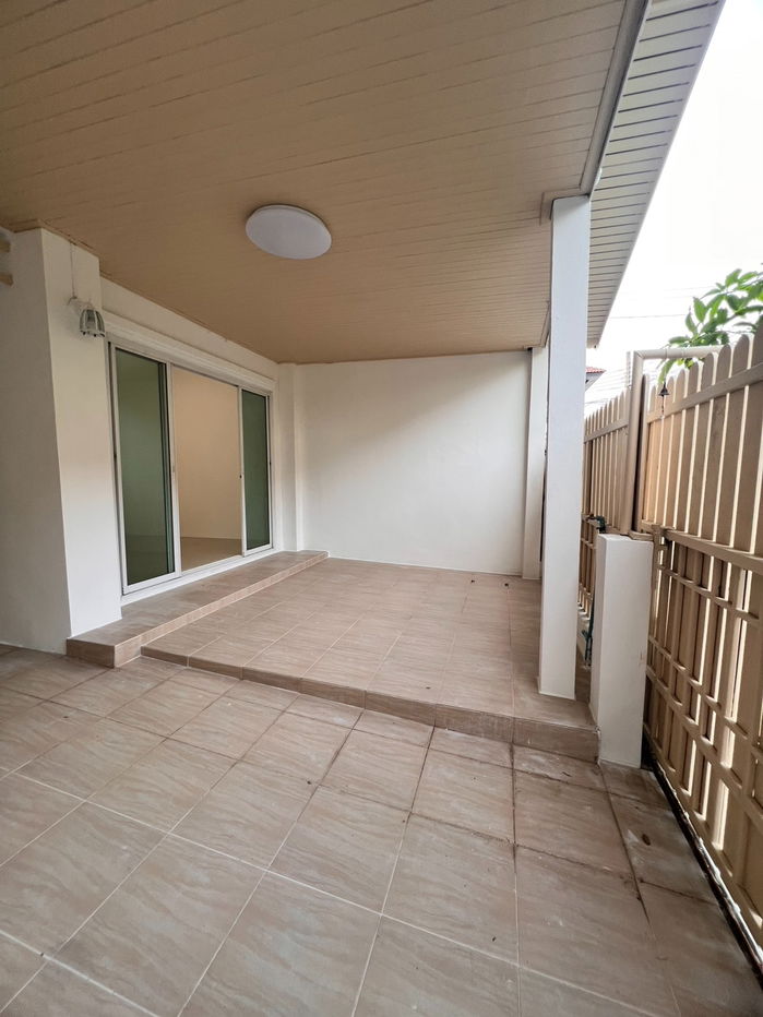 รูป 🔥 ราคาพิเศษ 🔥 ขายทาวน์เฮ้าส์ 2 ชั้น 22.5 ตรว 🌟 หมู่บ้านมณฑล 8 - ทวีวัฒนา - เพชรเกษม 🌟 รีโนเวทใหม่ 🎉 ห้องเยอะมาก - รูปที่ 4/21