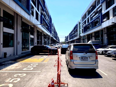 Home office for rent Prasert Manukit Road : Nirvana @work Kaset Nawamin 480 Sqm. 4 Bathroom 3 Parking Car parking visitor 40 Cars