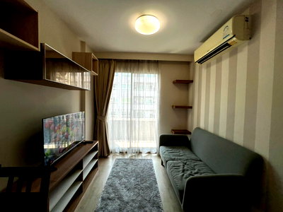 Condos for rent : Condo for rent at ELIO Sukhumvit 64, near BTS Punnawithi station. Pool view. Ready to move in.