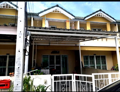 ทาวน์โฮม ถนนตำหรุ-บางพลี  : ขายทาวน์เฮาส์ ถูกสุดในโครงการ 56,XXX ต่อตารางวา (พื้นที่เยอะ 30 ตารางวา) หลังบ้านทำสวนได้เลย