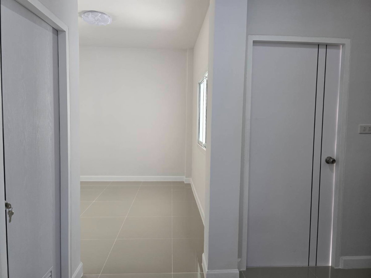 รูป บ้านเดี่ยวหลังใหญ่ ทำเลหลังมุมใน รีโนเวทใหม่ หมู่บ้าน แลนซีโอ รามอินทรา-นวมินทร์ ถ.เลียบคลอง เขตคลองสามวา พร้อมอยู่ทั้งเฟอร์ฯ,แอร์ - รูปที่ 19/41