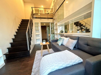 รูปภาพ ND0345 Ideo Morph 38 Sukhumvit 38 (Next to Ashton morph) pet friendly condo/ Duplex with a great view 300 m to Thonglor BTS