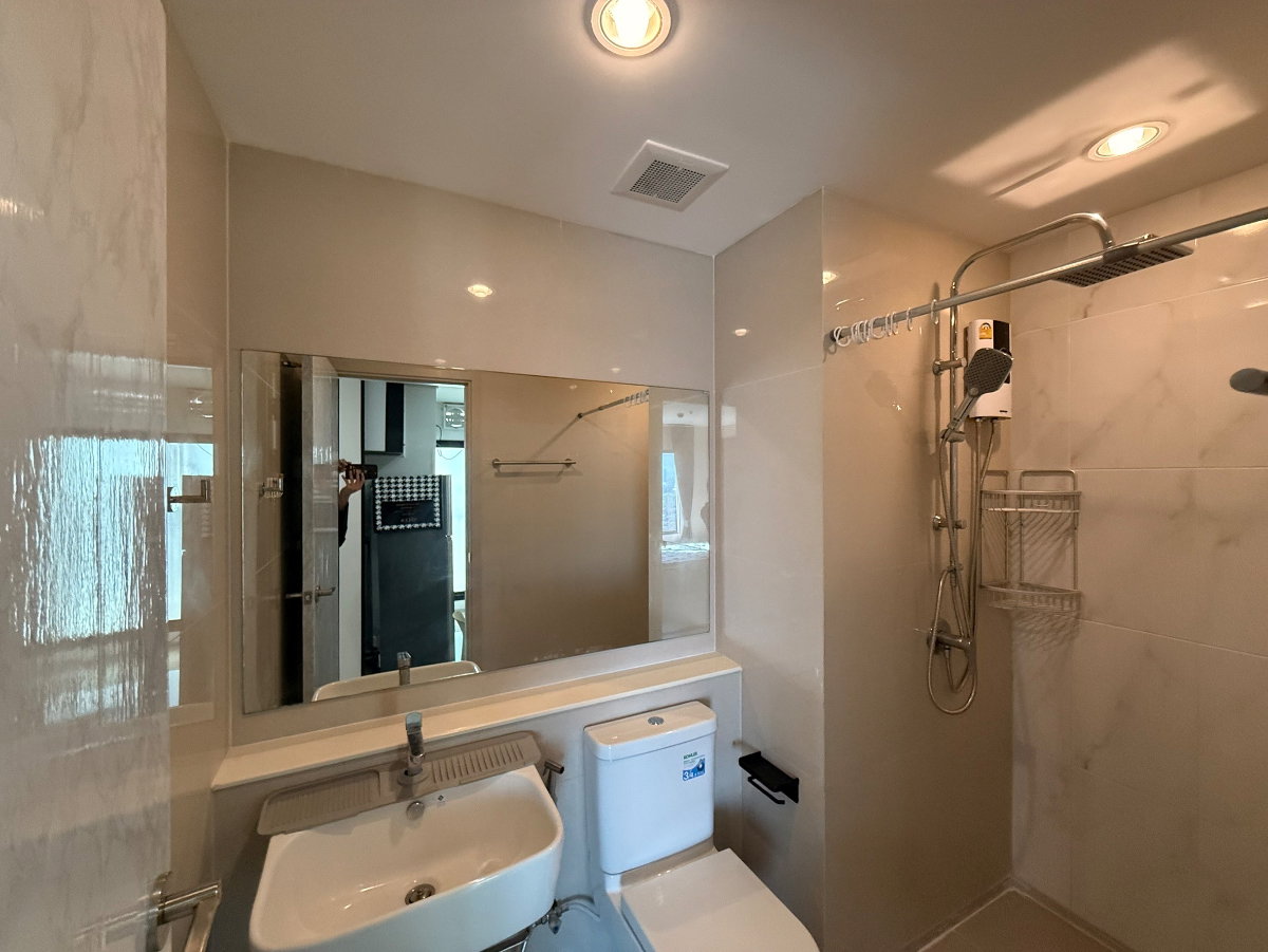 picture Aspire Erawan Prime condo owner - 5/16