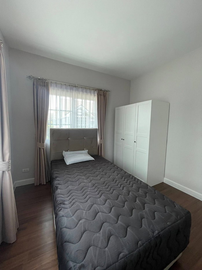 รูป MHR70 หรูหราพร้อมอยู่! เช่าบ้านเดี่ยวบุราสิริ ปัญญาอินทรา 3 นอน 3 น้ำ เฟอร์ครบ-แอร์ทั้งหลัง ทิศใต้รับลม บรรยากาศยุโรป เพียง 55,000/เดือน - รูปที่ 5/13