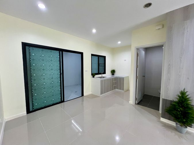 4-bed townhouse for sale, 190 sqm, 19.9 sq wah, Patio Srinakarin - Rama 9