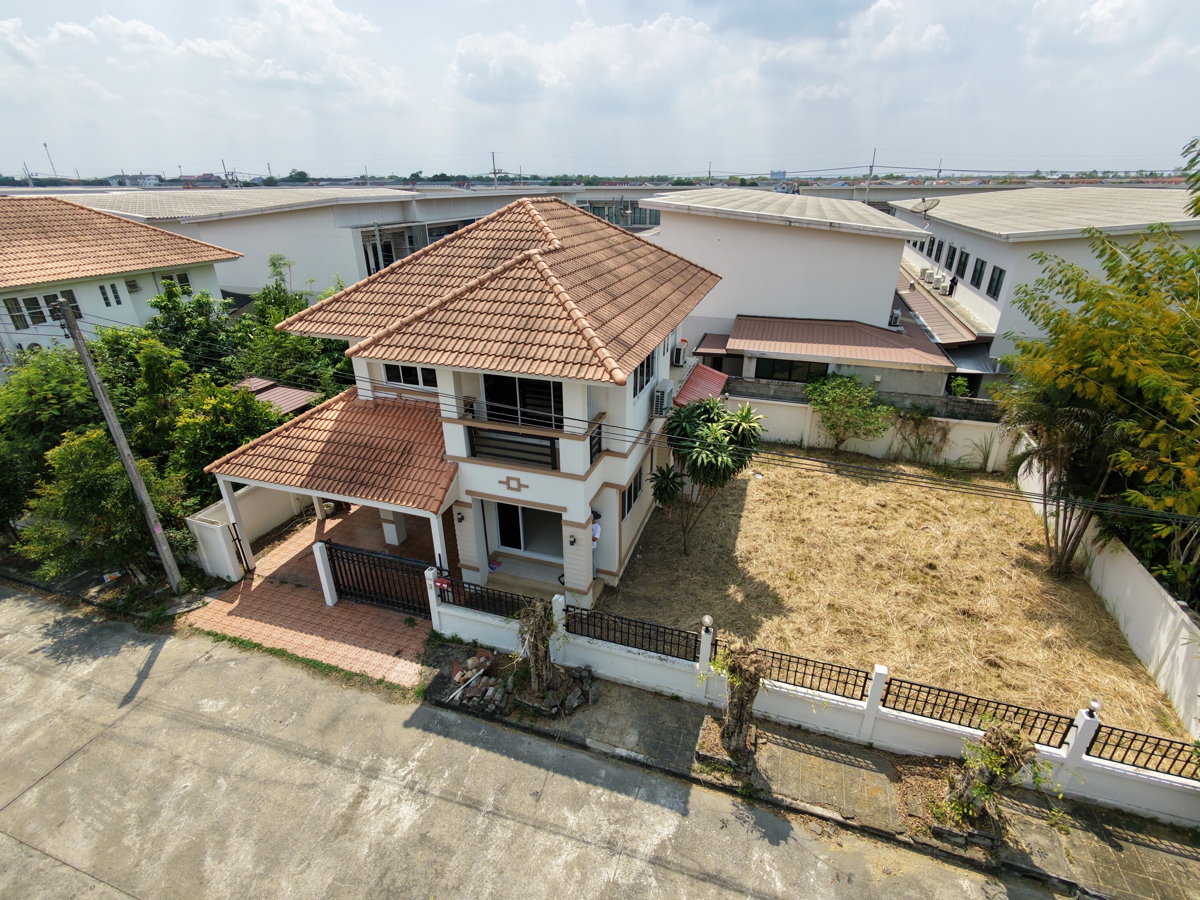 รูป ขายขาดทุน บ้านเดี่ยว เสนากรีนวิลล์ รังสิต คลอง 11 รีโนเวทพร้อมอยู่ พื้นที่เยอะ  ใกล้ถนนเลียบคลองสิบเอ็ด ถนนรังสิต นครนายก และถนนกาญจนาภิเษก - รูปที่ 3/31