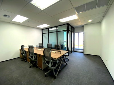Office for rent Bangkok : WoKii @V One Tower 45sqm LAST Unit Premium Serviced Office Space For RENT Fully Furnished Ready to Move Near MRT Rama9 Central Rama9
