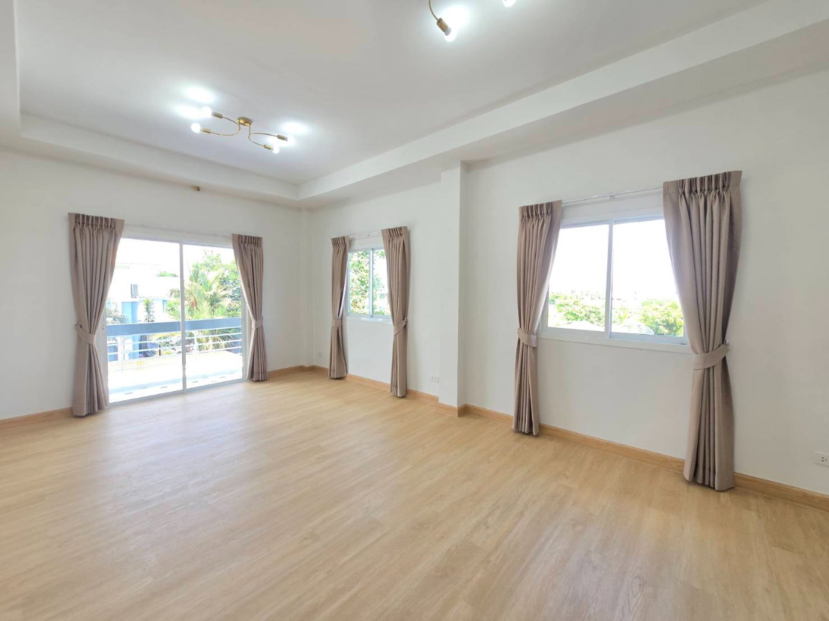 รูป บ้านเดี่ยวหลังใหญ่ ทำเลหลังมุมใน รีโนเวทใหม่ หมู่บ้าน แลนซีโอ รามอินทรา-นวมินทร์ ถ.เลียบคลอง เขตคลองสามวา พร้อมอยู่ทั้งเฟอร์ฯ,แอร์ - รูปที่ 30/41