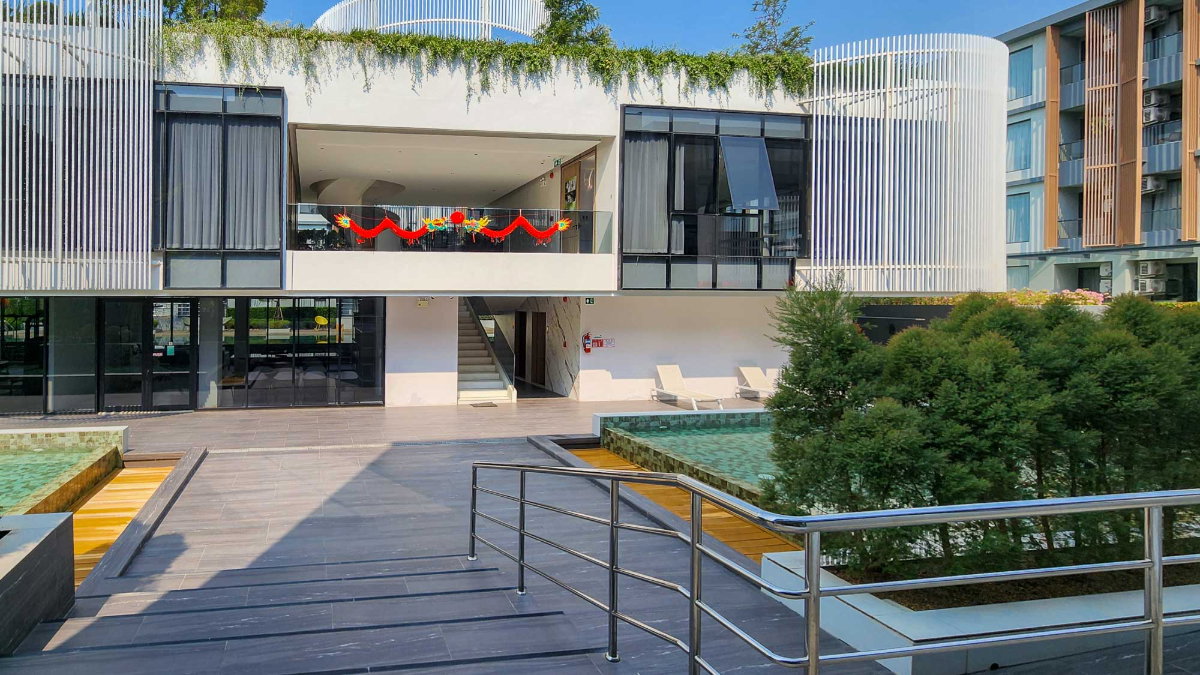 รูป คอนโดยูนิตพิเศษ โครงการ Le Chamonix ขนาดใหญ่กว่าปกติ–3 ห้องนอน ชั้นบนสุด วิวดอยสุเทพ - รูปที่ 30/38