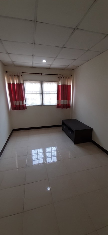 รูป ให้เช่า ทาวน์เฮ้าส์ขนาด 17 ตร.ว. 2 ห้องนอน 2 ห้องน้ำ 1 ที่จอดรถ ห่างจากรถไฟฟ้าสีเขียว 300 เมตร - รูปที่ 9/12