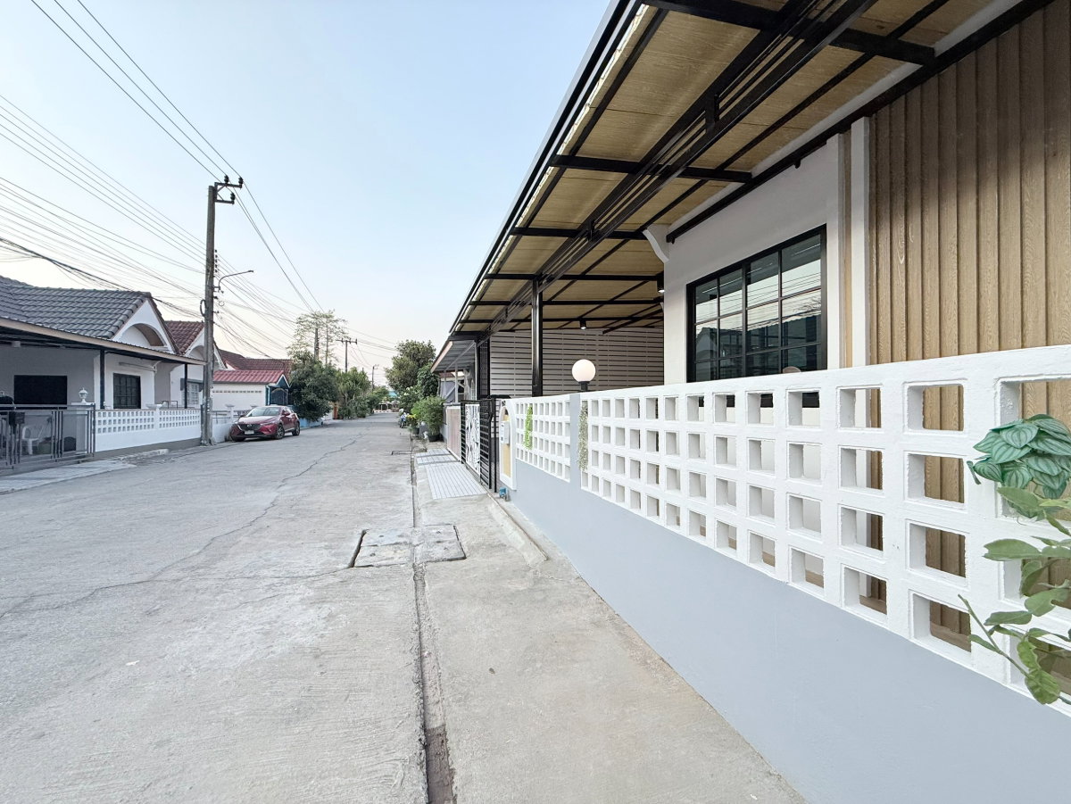 รูป บ้านแฝดชั้นเดียว ต้นโครงการ ทำเลดีมาก รีโนเวทใหม่ ม.นันทวัน 4 ซ.เลียบวารี53 แขวงโคกแฝด เขตหนองจอก  - รูปที่ 3/28