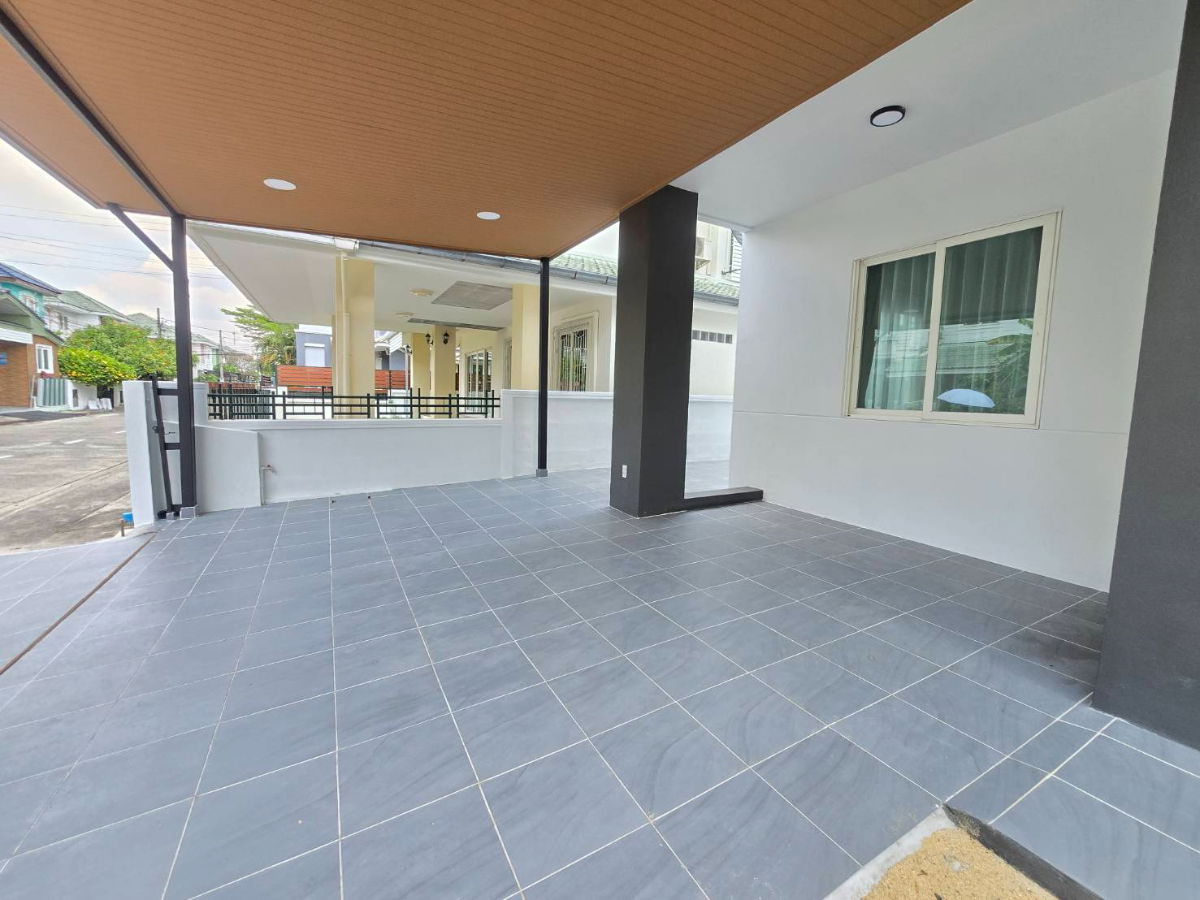 รูป บ้านสวน ร่มเกล้า-สุวรรณภูมิ ถนนร่มเกล้า เขตมีนบุรี บ้านเดี่ยว2ชั้น หลังมุมนอก ทำเลดี ต้นโครงการ รีโนเวทใหม่ น่าอยู่ เฟอร์ฯพร้อม - รูปที่ 7/31