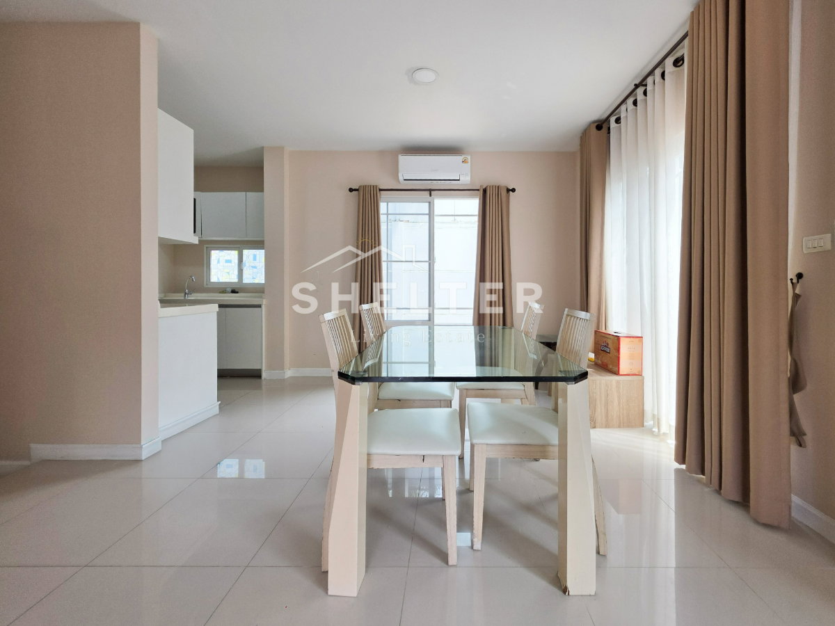 รูป บ้านเดี่ยวให้เช่า พร้อมเข้าอยู่ ใกล้รถไฟฟ้าสายสีส้มและสีเหลือง เชื่อมต่อได้ทั้ง ศรีนครินทร์-พัฒนาการ-พระราม 9 🚃 - รูปที่ 4/20