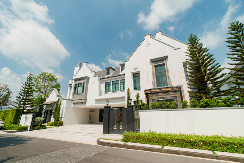 ขายบ้านเดี่ยว : Nantawan Pool Villa Rama 9 - New Krungthep Kreetha 4 bedrooms, for sale