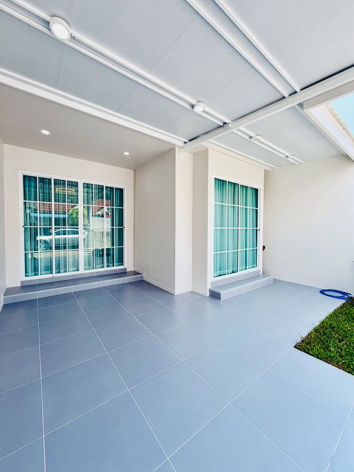 รูป 2 Bedroom Townhouse for Sale in East Pattaya - รูปที่ 1/16