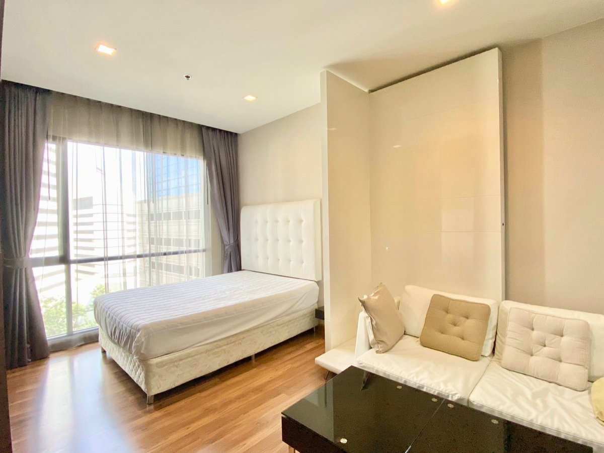picture For Rent❗️“ 𝐈𝐕𝐘 𝐀𝐦𝐩𝐢𝐨“ Studio 1 Bedroom Near : MRT-Thiland Cutural Centre - 5/17