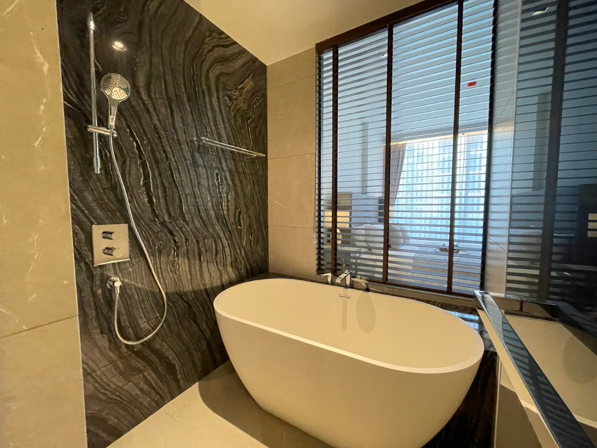 รูป ให้เช่า ✨The Reserve 61 Hideaway ✨1 ห้องนอน Plus 😍💕ขนาด 62.69 ตรม ใกล้ BTS เอกมัย 🚅 - รูปที่ 7/9