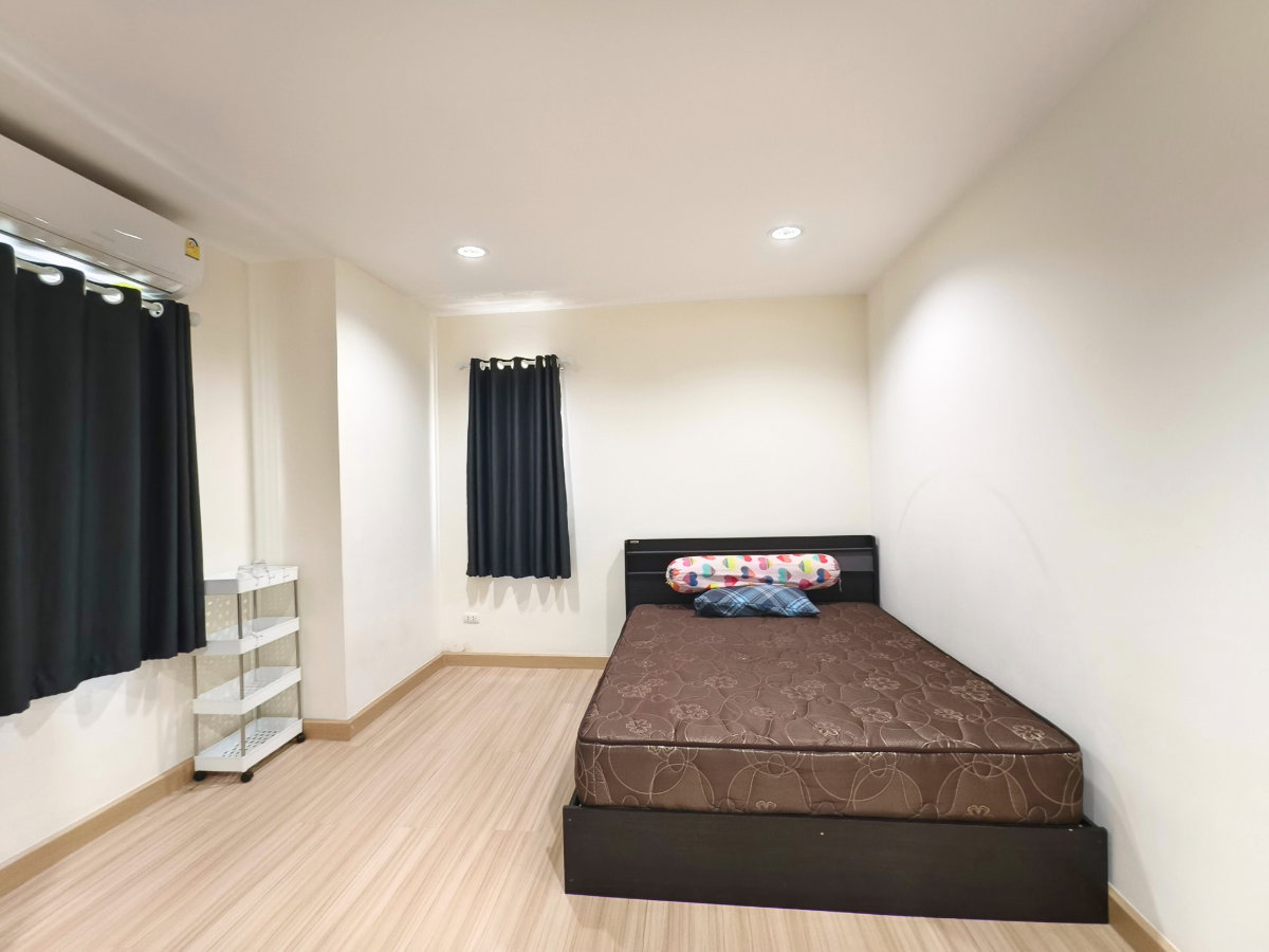 รูป ให้เช่า Home Office แปลงมุม ปรัชญา บิซโฮม อ่อนนุช-สุวรรณภูมิ ติดโรบินสันลาดกระบัง 3 ห้องนอน 3 ห้องน้ำ 2 ห้องโถงใหญ่ - รูปที่ 12/16