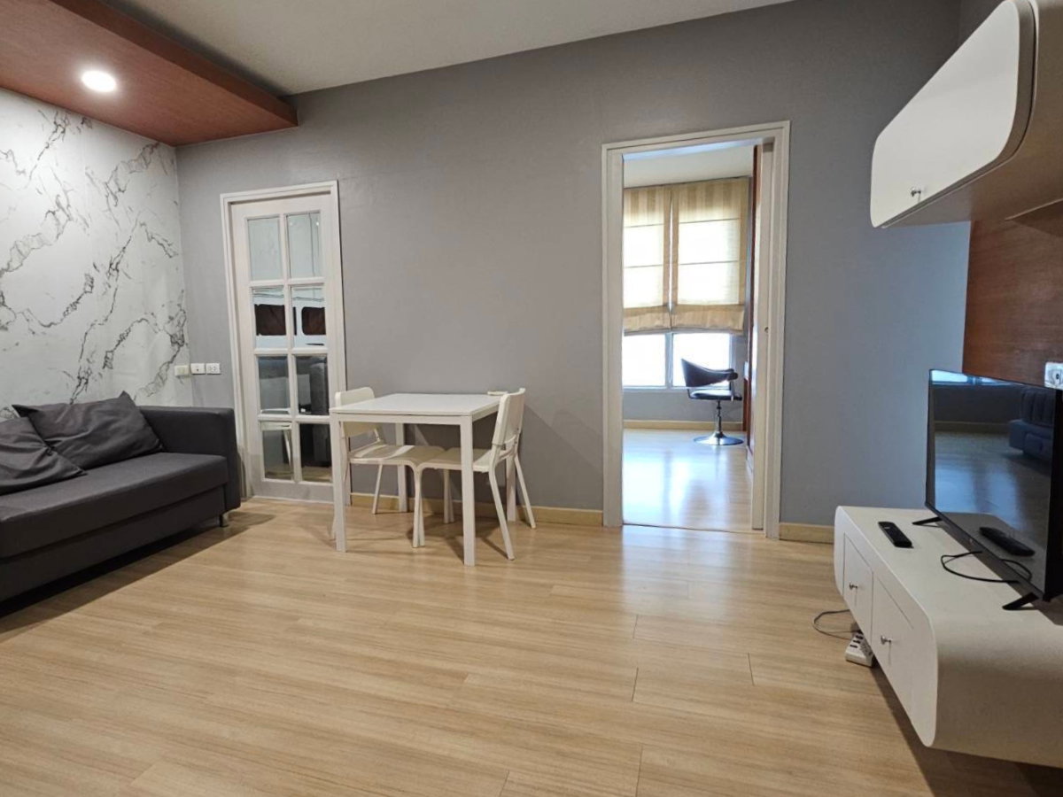 รูป ▚ LH151ツ ให้เช่า: Life@Sathorn 10 1BR 48ตรม. 23K🏙️✨ แต่งบิ้วอินโทนละมุน ทาสีใหม่ มีอ่างอาบน้ำ พร้อมอยู่! - รูปที่ 1/8