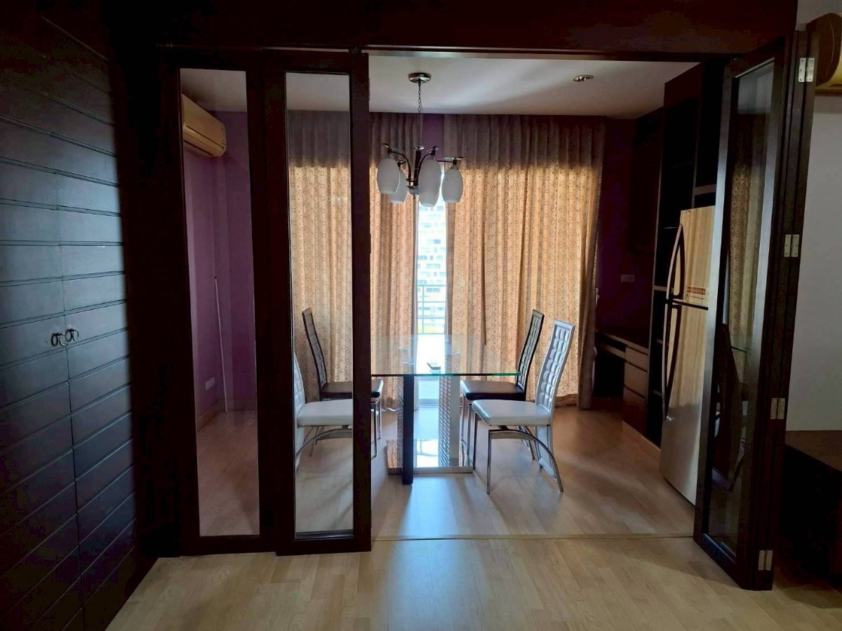 รูป MAR1605 The Light Ladprao ห้องใหญ่มาก แบบ 2 ห้องนอน 1 ห้องรับแขก 1 ห้องครัว เฟอร์นิเจอร์ครบ น่าอยู่ ใกล้ MRT และ ยูเนี่ยนมอล - รูปที่ 2/14