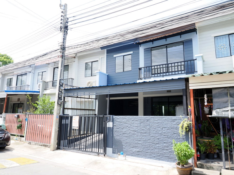 รูป ขายราคาต่ำกว่าทุน ทาวน์เฮ้าส์ 2 ชั้น รีโนเวทใหม่ทั้งหลัง ม.พฤกษา 54 เฟส 2 - รูปที่ 3/44