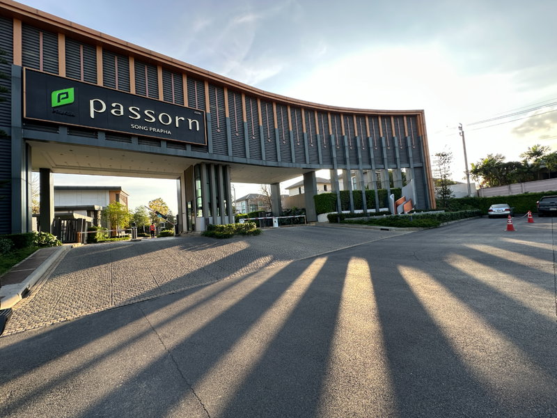 ขายบ้านเดี่ยว : ขายบ้านเดี่ยว 4 ห้องนอน 5 ห้องน้ำ โครงการภัสสร สรงประภา ใกล้สนามบิน โรงเรียนนานาชาติฮาร์โรว์ พร้อมเข้าอยู่