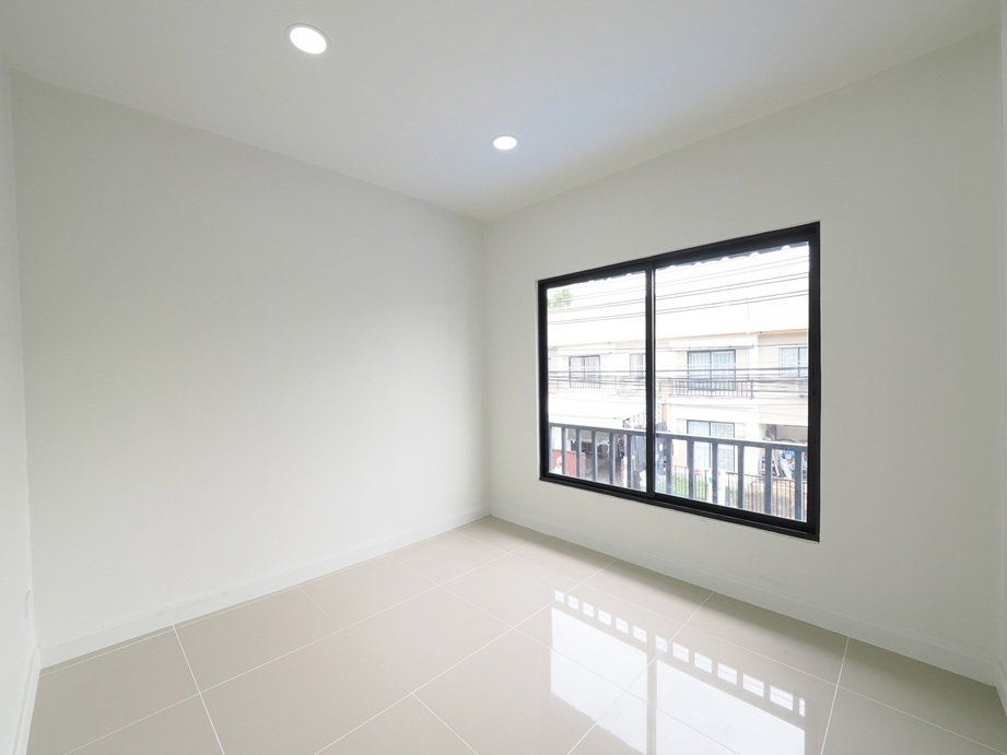 รูป ขายราคาต่ำกว่าทุน ทาวน์เฮ้าส์ 2 ชั้น รีโนเวทใหม่ทั้งหลัง ม.พฤกษา 54 เฟส 2 - รูปที่ 37/44