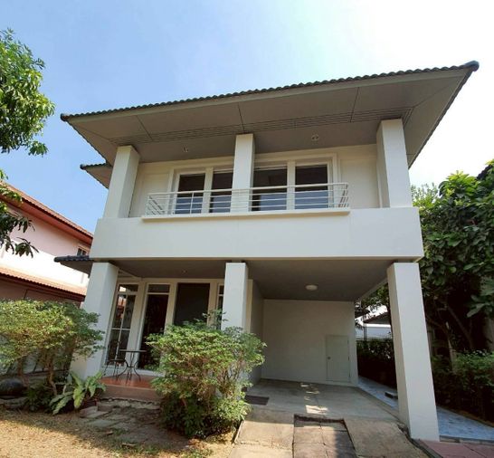3-bed house for rent, 210 sqm, 65 sq wah, Bangkok Villa