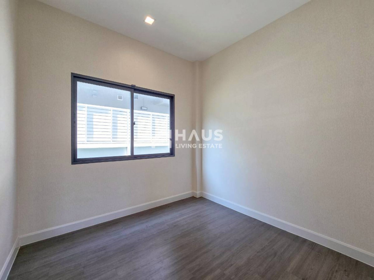 รูป 💎 แรร์ไอเทม! บ้านสวยแปลงริม (สภาพ 100% ไม่เคยเข้าอยู่) 🔥 ขายบ้านเดี่ยว บางกอก บูเลอวาร์ด พระราม 5 🔥 / 4 ห้องนอน #HRM5060 - รูปที่ 9/22