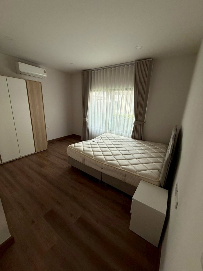 รูป 🏡✨ ปล่อยเช่าบ้านเดี่ยวหรู โครงการบริทาเนีย บางนา–ศรีวารี ซอยลาดกระบัง 54 4 ห้องนอน 5 ห้องน้ำ ติดสวนส่วนกลาง บรรยากาศส่วนตัวมาก 🌳 - รูปที่ 9/19