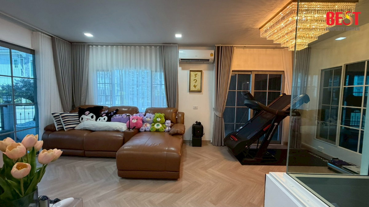 รูป ขาดทุนเป็นล้าน! ขายบ้านหลังมุม โครงการ โกลเด้นนีโอ 2 รามอินทรา-วงแหวน แต่งสวย สภาพนางฟ้า หิ้วกระเป๋าเข้าอยู่ได้เลย - รูปที่ 5/24