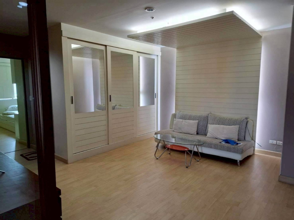 รูป MAR1605 The Light Ladprao ห้องใหญ่มาก แบบ 2 ห้องนอน 1 ห้องรับแขก 1 ห้องครัว เฟอร์นิเจอร์ครบ น่าอยู่ ใกล้ MRT และ ยูเนี่ยนมอล - รูปที่ 1/14