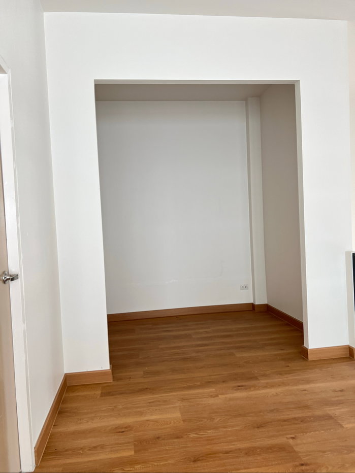 picture S Privacy by SK Real Estate LTD. - 31/50