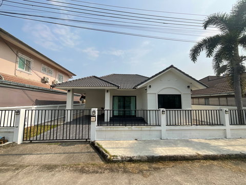 บ้านเดี่ยวสไตล์โมเดิร์น เฟอร์นิเจอร์ครบ บรรยากาศดี เงียบสงบ ทำเลบ้านดู่ เมืองใหม่