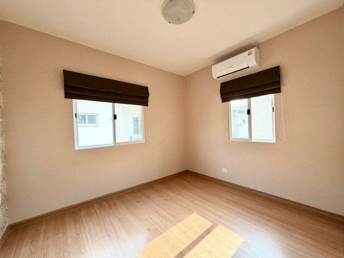 รูป ขายบ้าน Passorn Prestige ภัสสร เพรสทีจ พัฒนาการ 38 หลังมุม โซนส่วนตัว โครงการเงียบสงบ ทำเลศักยภาพ เดินทางสะดวก  เข้าออกได้ทั้งพัฒนาการ และอ่อนนุช - รูปที่ 28/34